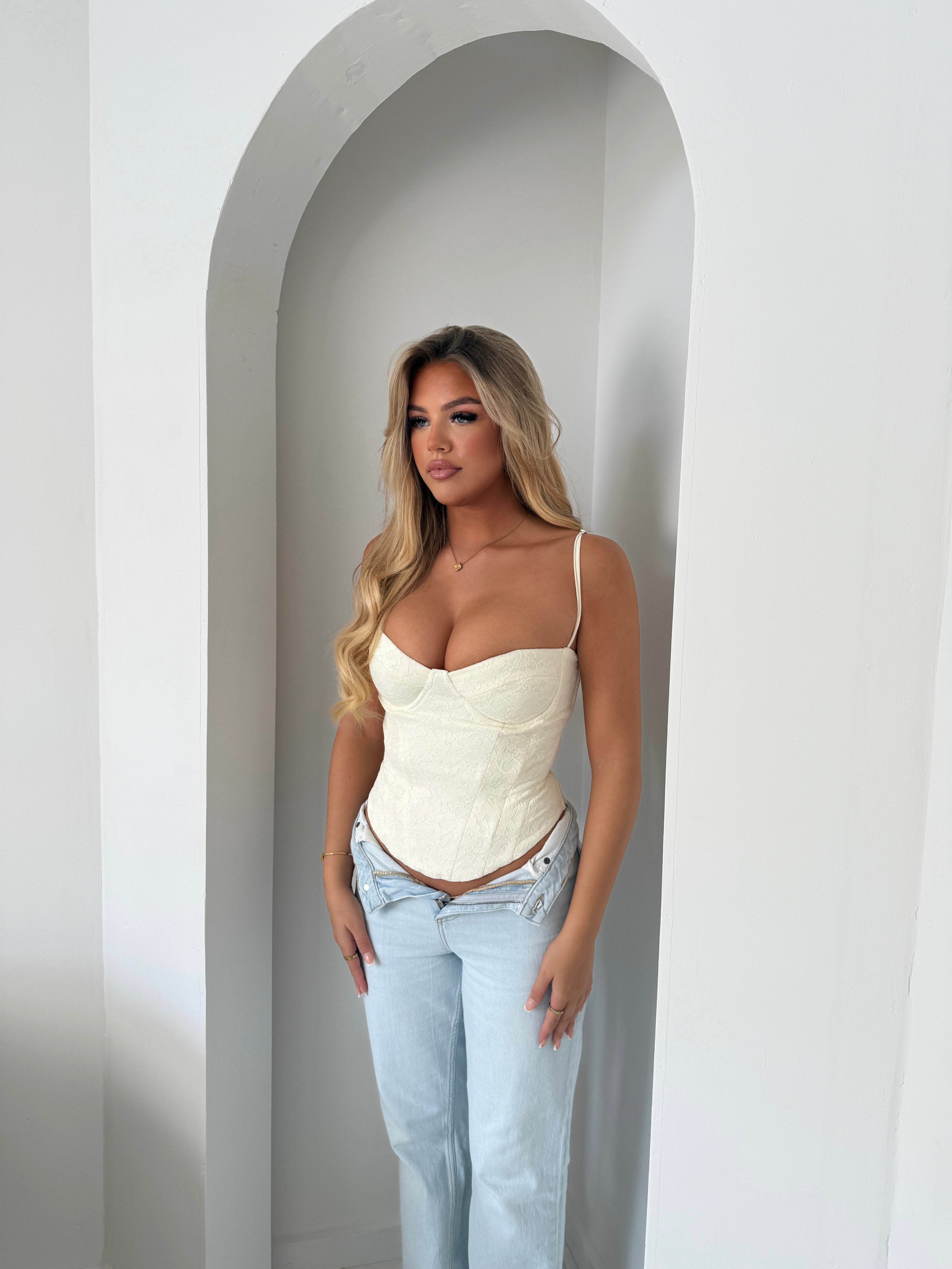 CHLOE Premium Lace Cinch Corset Off White